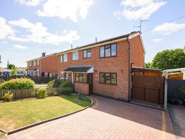 3 bedroom semi detached house for sale