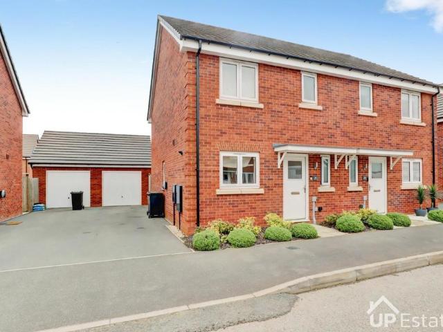 3 bedroom semi detached house for sale