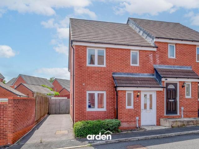 3 bedroom semi detached house for sale