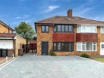 3 bedroom semi detached house for sale