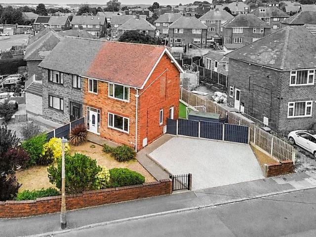3 bedroom semi detached house for sale