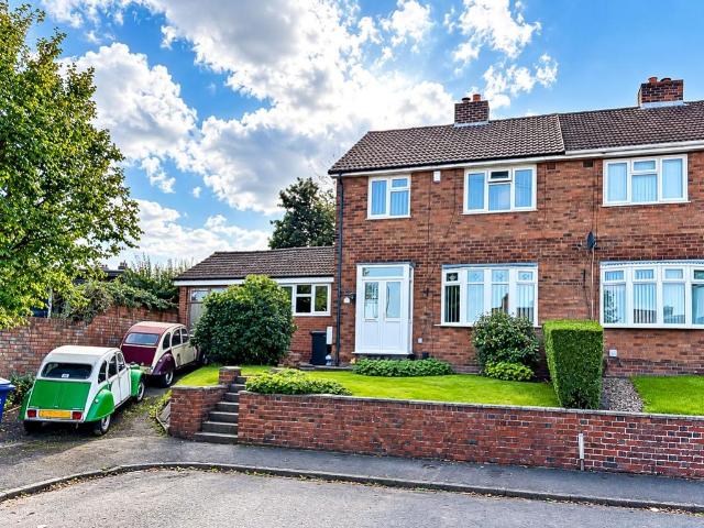 3 bedroom semi detached house for sale