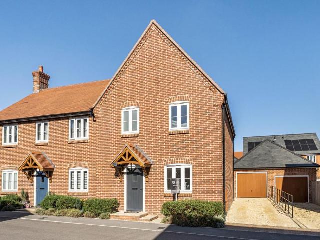 3 bedroom semi detached house for sale