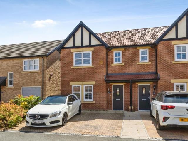 3 bedroom semi detached house for sale