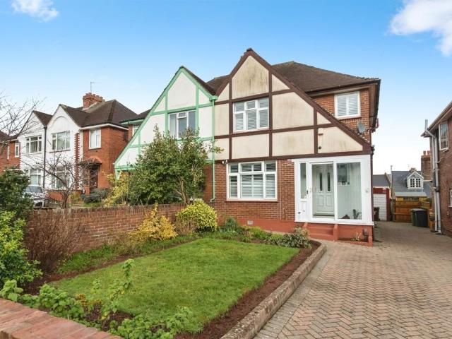 3 bedroom semi detached house for sale