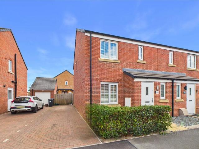 3 bedroom semi detached house for sale
