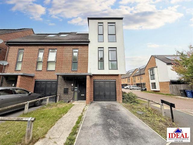 3 bedroom semi detached house for sale