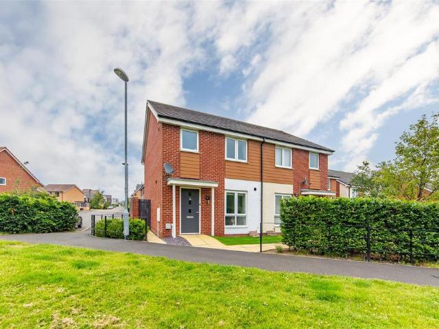 3 bedroom semi detached house for sale