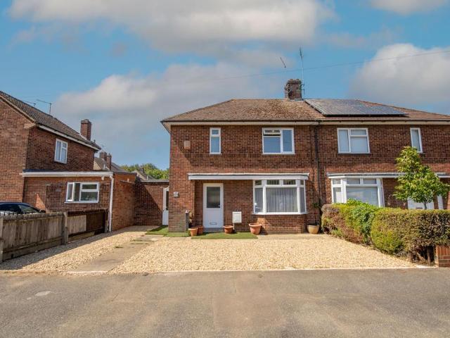 3 bedroom semi detached house for sale