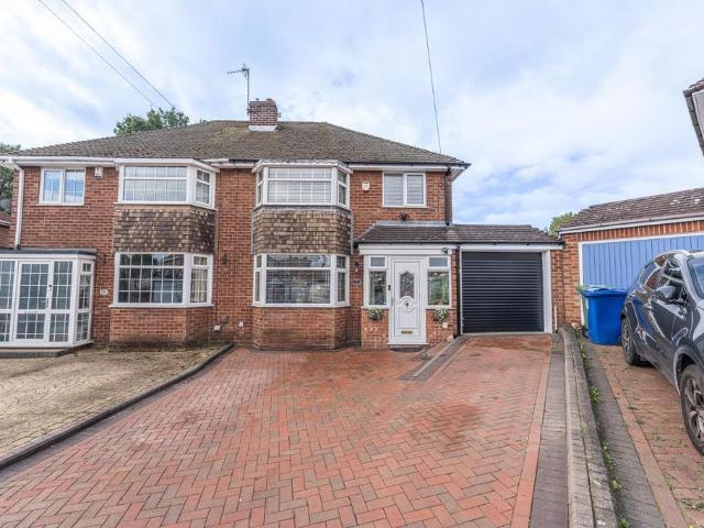 3 bedroom semi detached house for sale