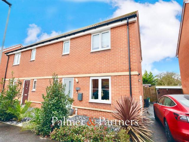 3 bedroom semi detached house for sale