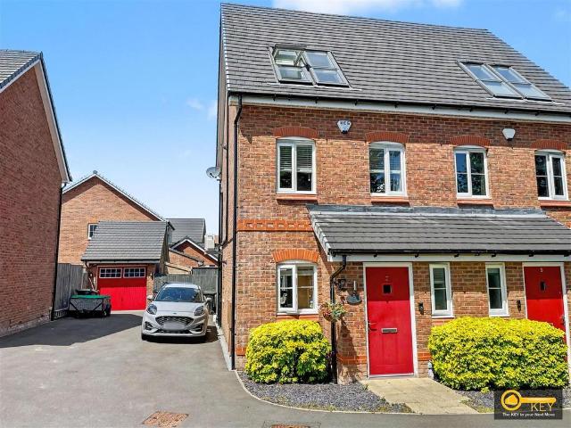 3 bedroom semi detached house for sale