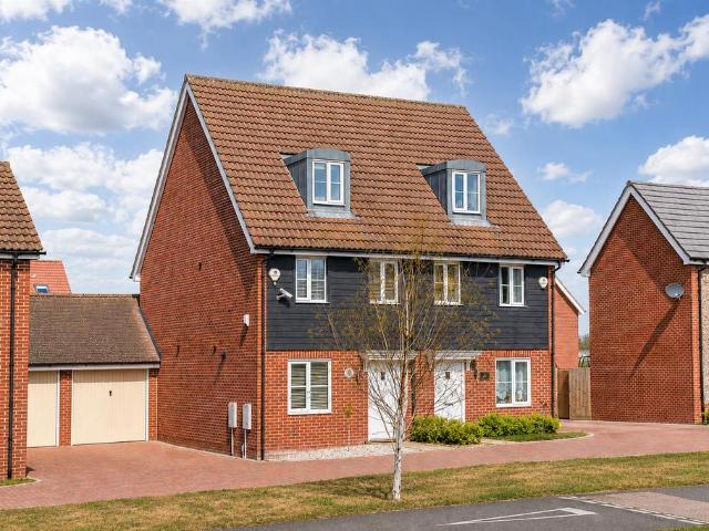 3 bedroom semi detached house for sale