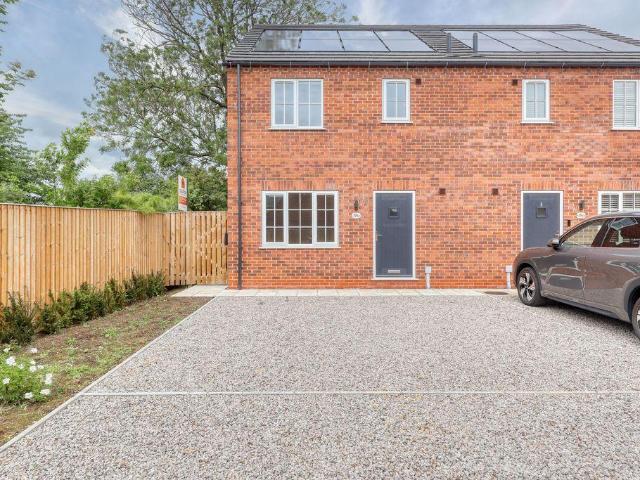3 bedroom semi detached house for sale