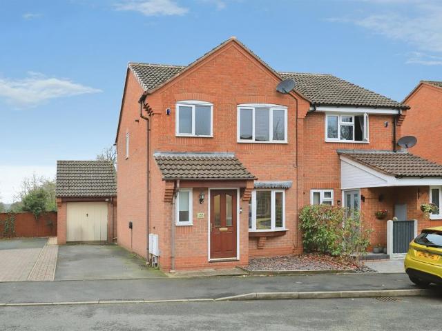 3 bedroom semi detached house for sale