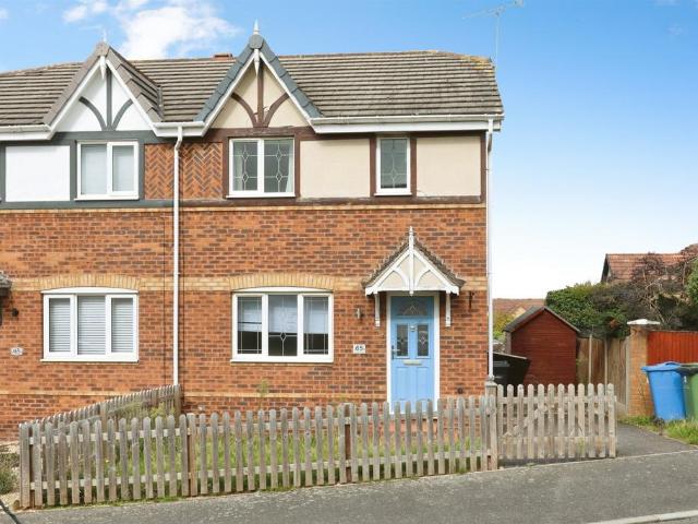 3 bedroom semi detached house for sale