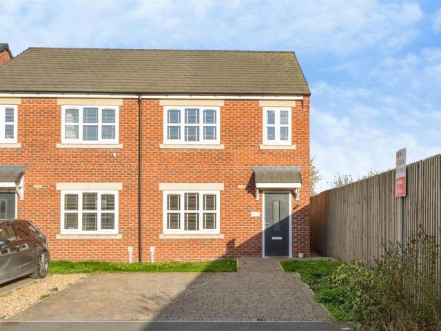 3 bedroom semi detached house for sale