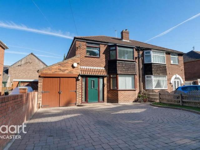3 bedroom semi detached house for sale