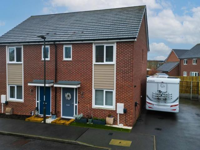 3 bedroom semi detached house for sale