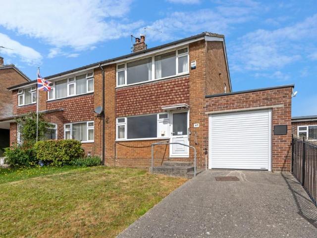 3 bedroom semi detached house for sale