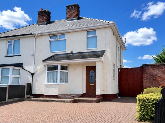 3 bedroom semi detached house for sale