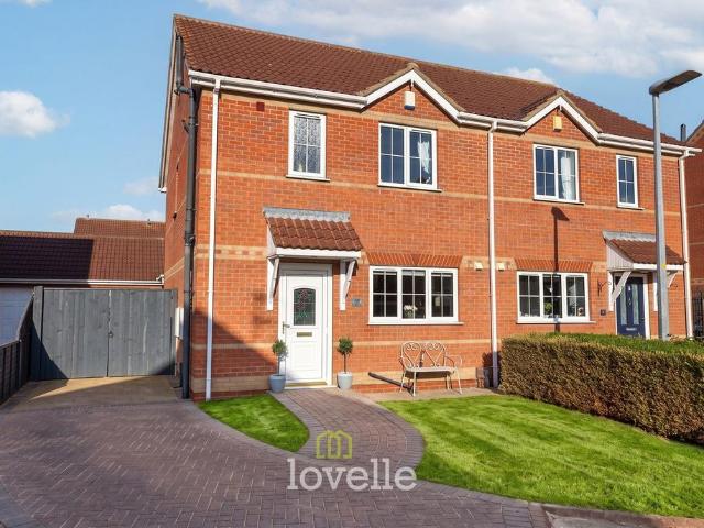 3 bedroom semi detached house for sale