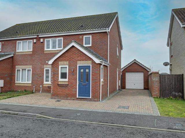 3 bedroom semi detached house for sale