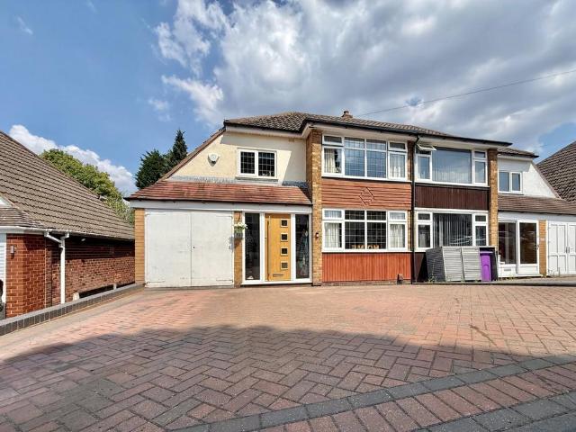 3 bedroom semi detached house for sale