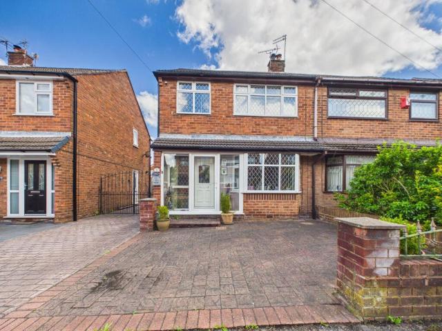 3 bedroom semi detached house for sale