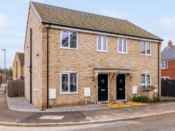 3 bedroom semi detached house for sale