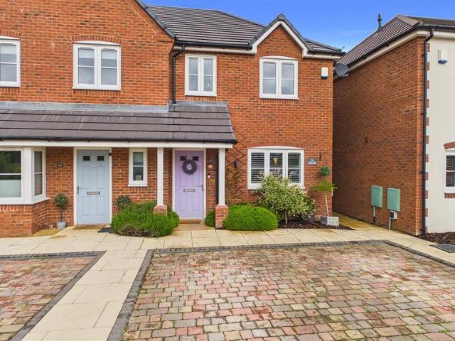 3 bedroom semi detached house for sale