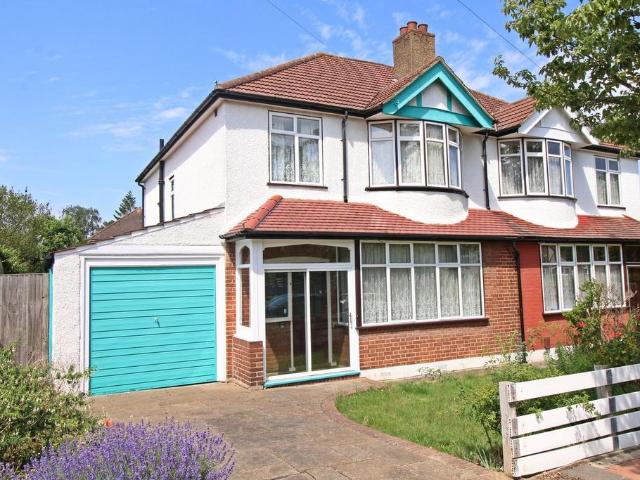 3 bedroom semi detached house for sale