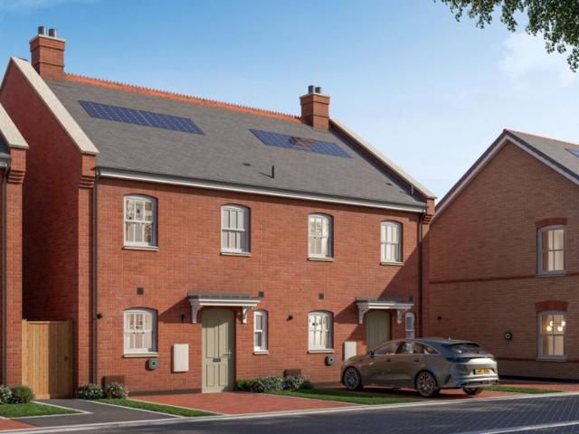 3 bedroom semi detached house for sale