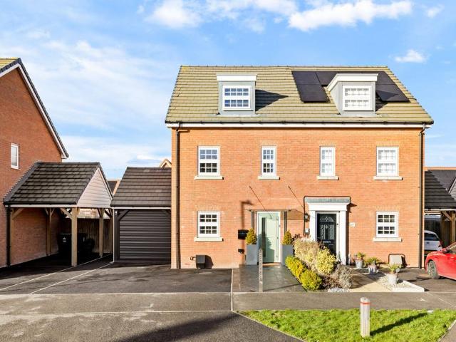 3 bedroom semi detached house for sale