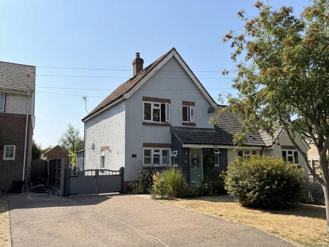 3 bedroom semi detached house for sale
