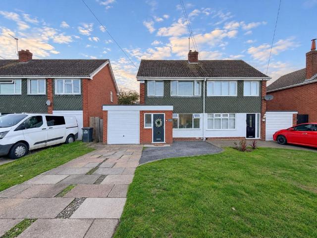3 bedroom semi detached house for sale
