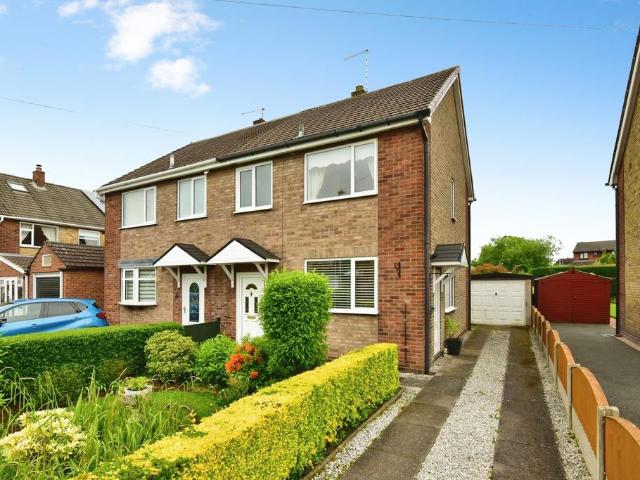 3 bedroom semi detached house for sale