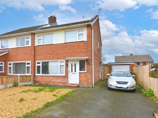3 bedroom semi detached house for sale