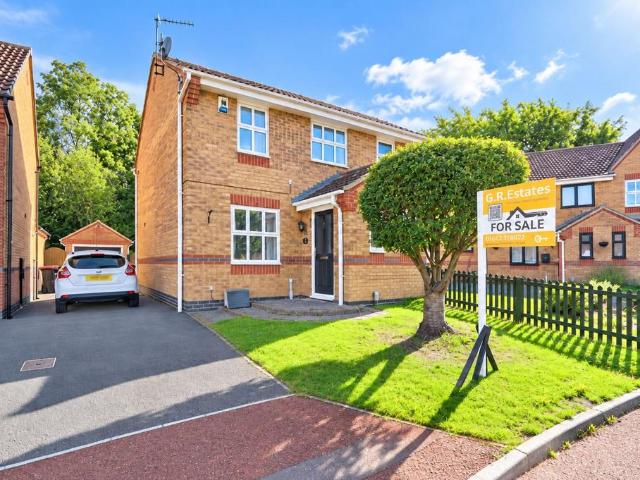 3 bedroom semi detached house for sale