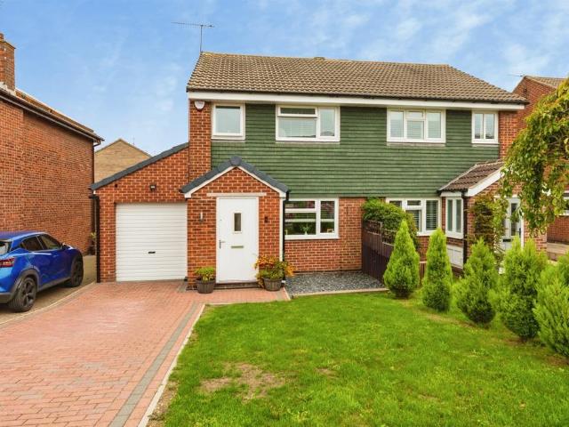 3 bedroom semi detached house for sale