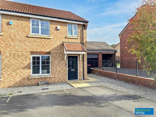 3 bedroom semi detached house for sale