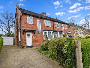 House for sale in Davyhulme, M41 - Garden