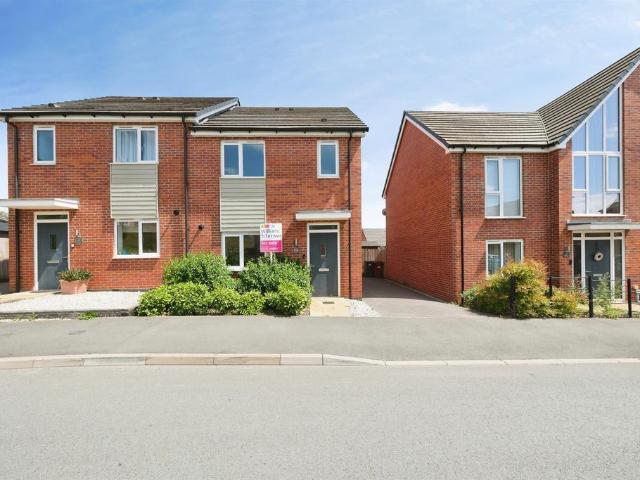 3 bedroom semi detached house for sale