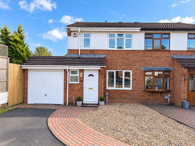 3 bedroom semi detached house for sale