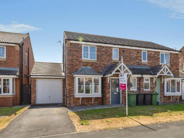 3 bedroom semi detached house for sale