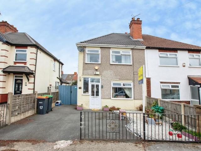 3 bedroom semi detached house for sale
