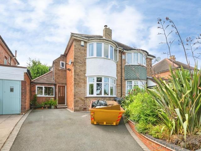 3 bedroom semi detached house for sale