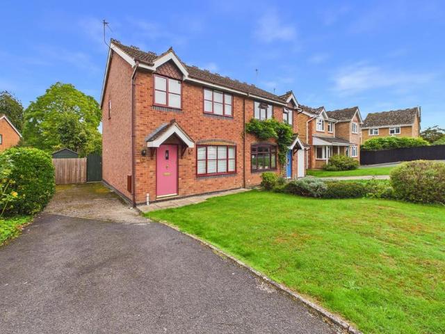 3 bedroom semi detached house for sale