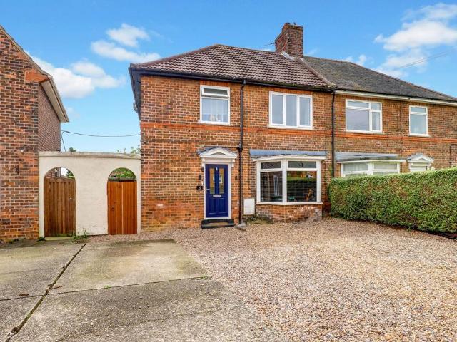 3 bedroom semi detached house for sale