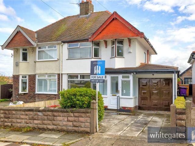 3 bedroom semi detached house for sale